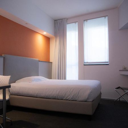 Executive Inn Boutique Hotel Brindisi Room photo